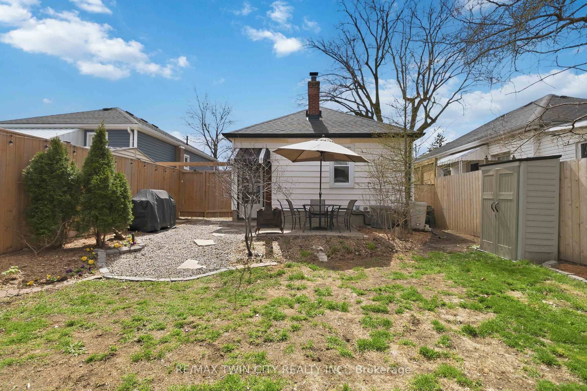 73 St George Street photo 41