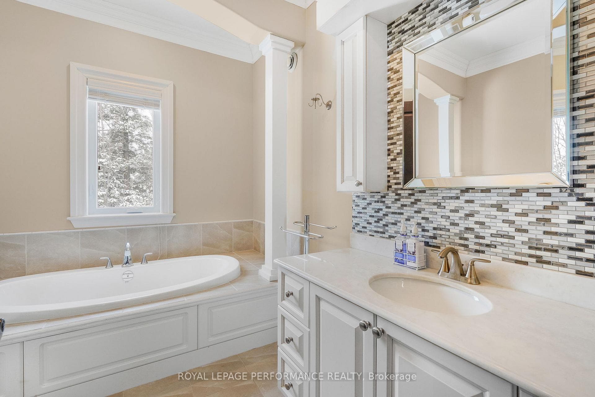 Complete bathroom