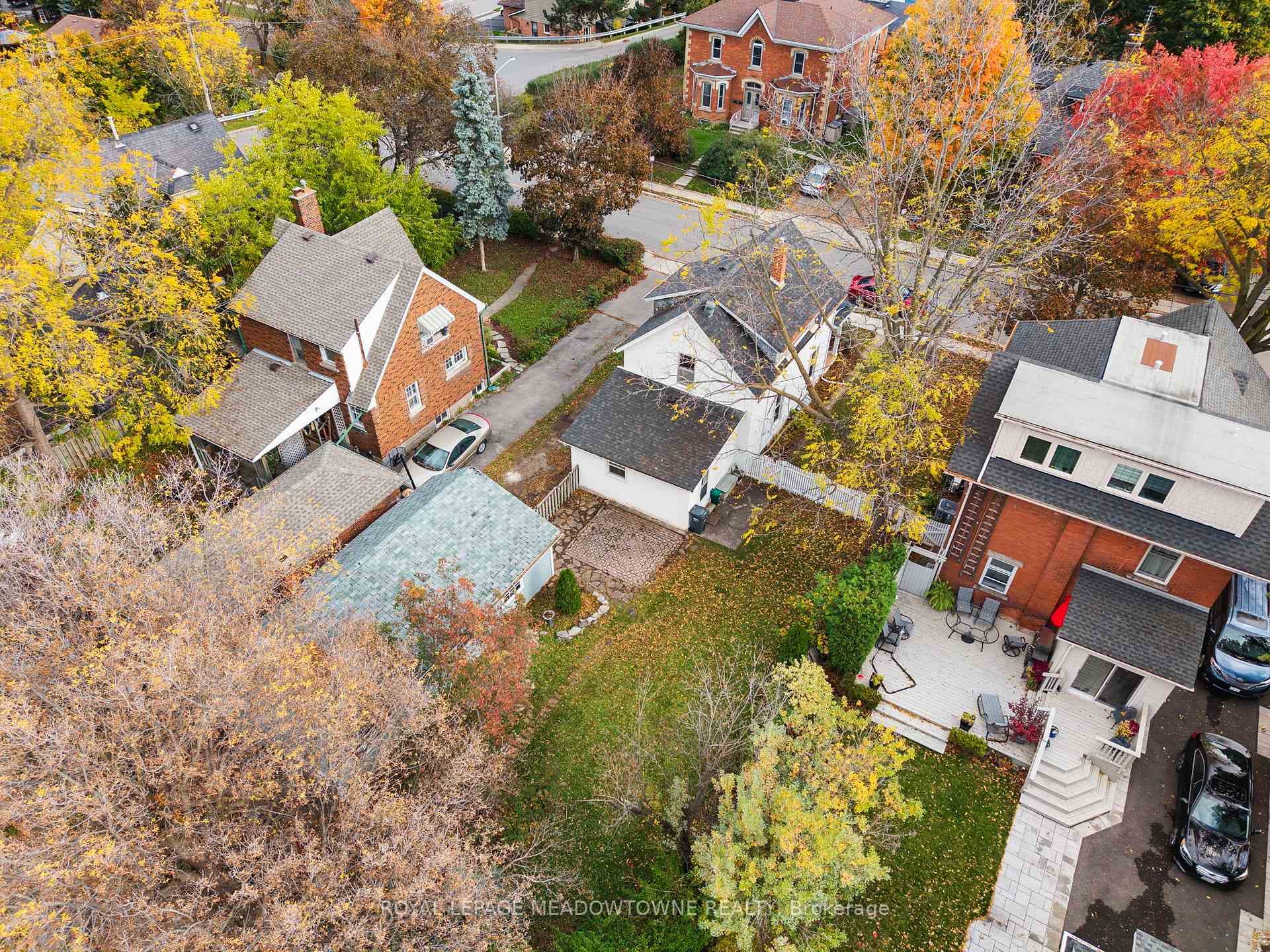 229 Queen Street photo 46