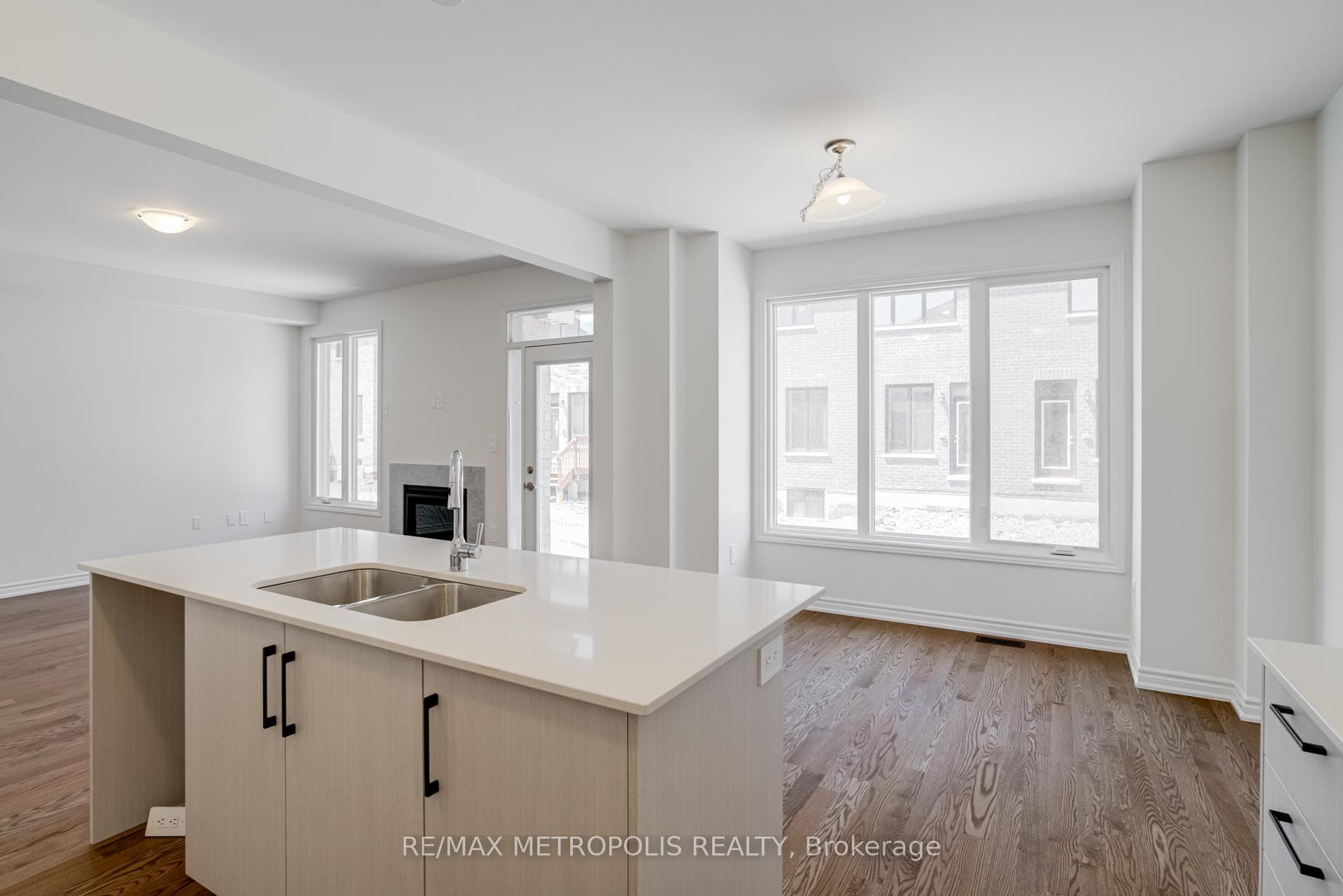1481 Buttercup Court photo 16