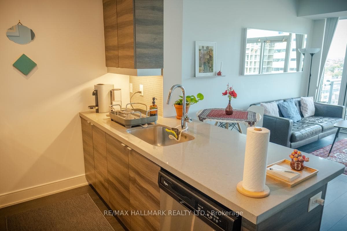 525 Adelaide Street Unit 1508 photo 7