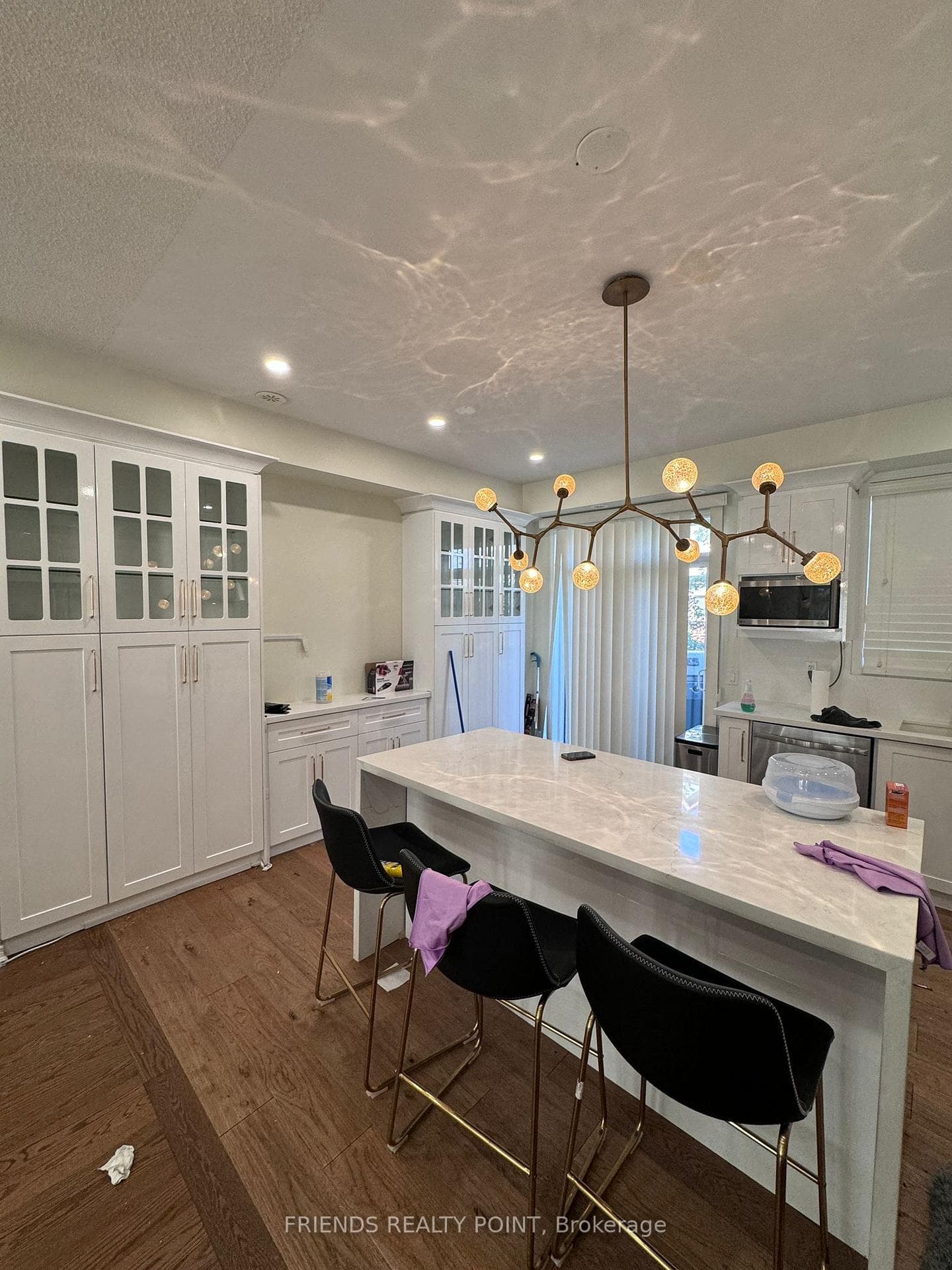 386 Ladycroft Terrace photo 15