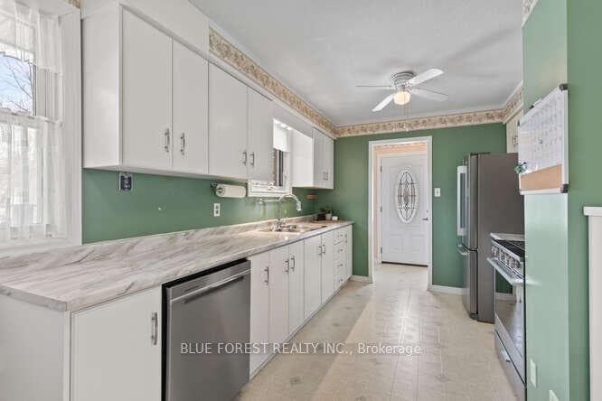 190 Elizabeth Street photo 6