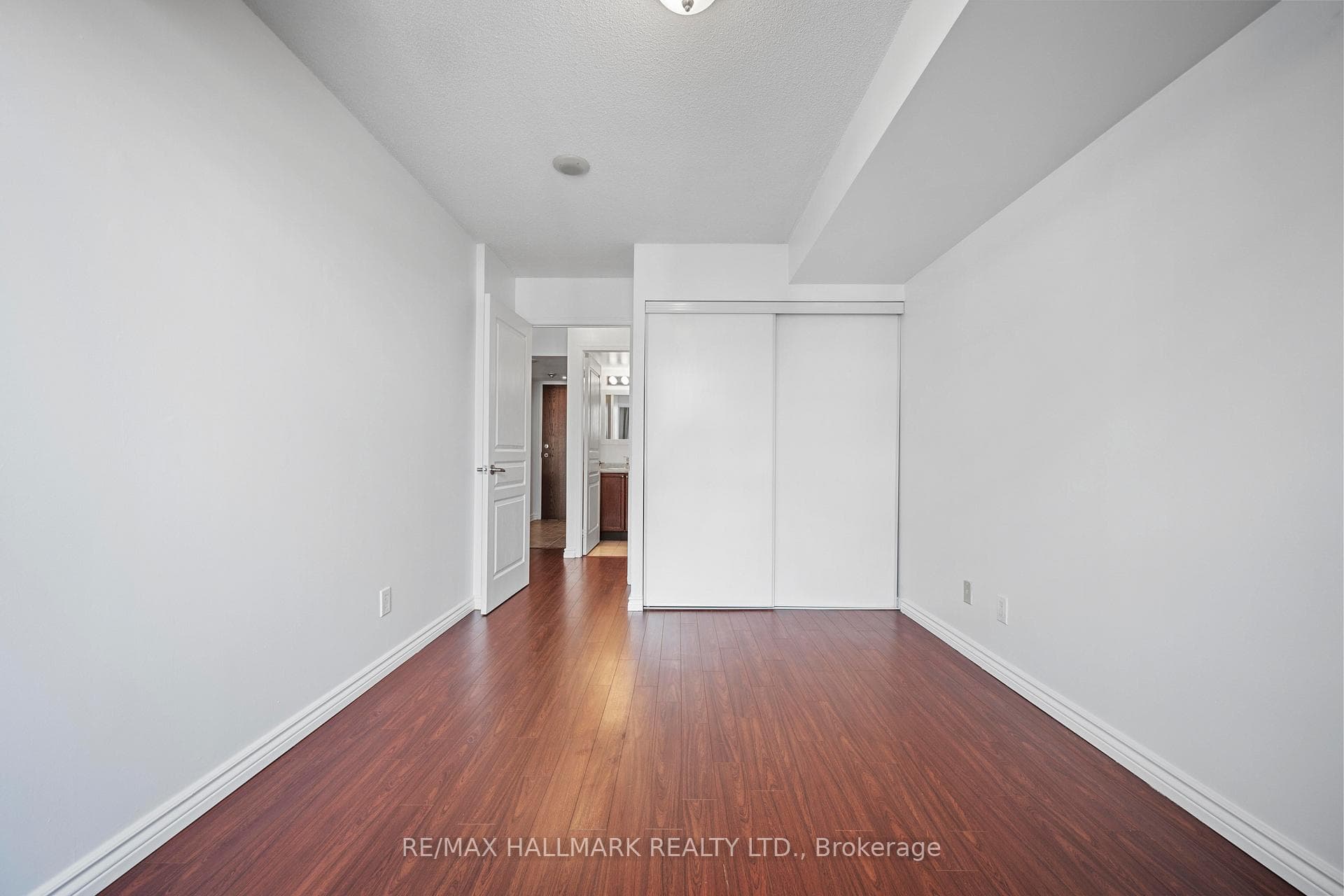 1863 Queen Street Unit 406 photo 18