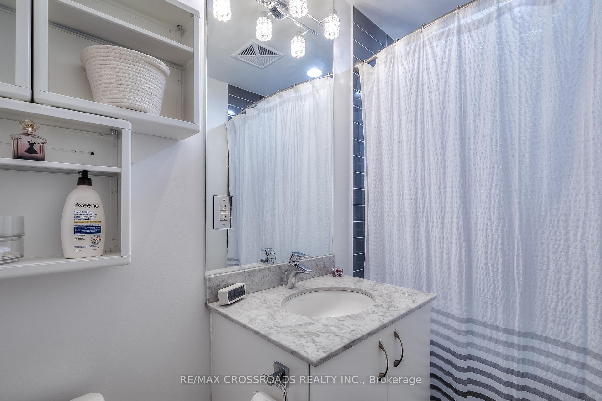 150 East Liberty Street Unit 1701 photo 21