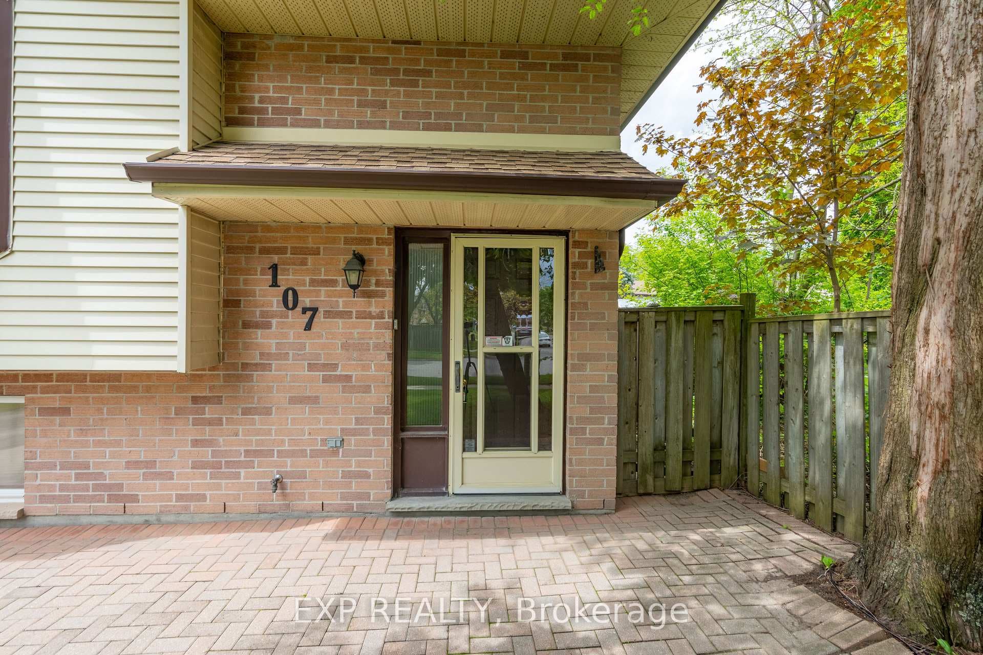 107 River Run Terrace photo 2