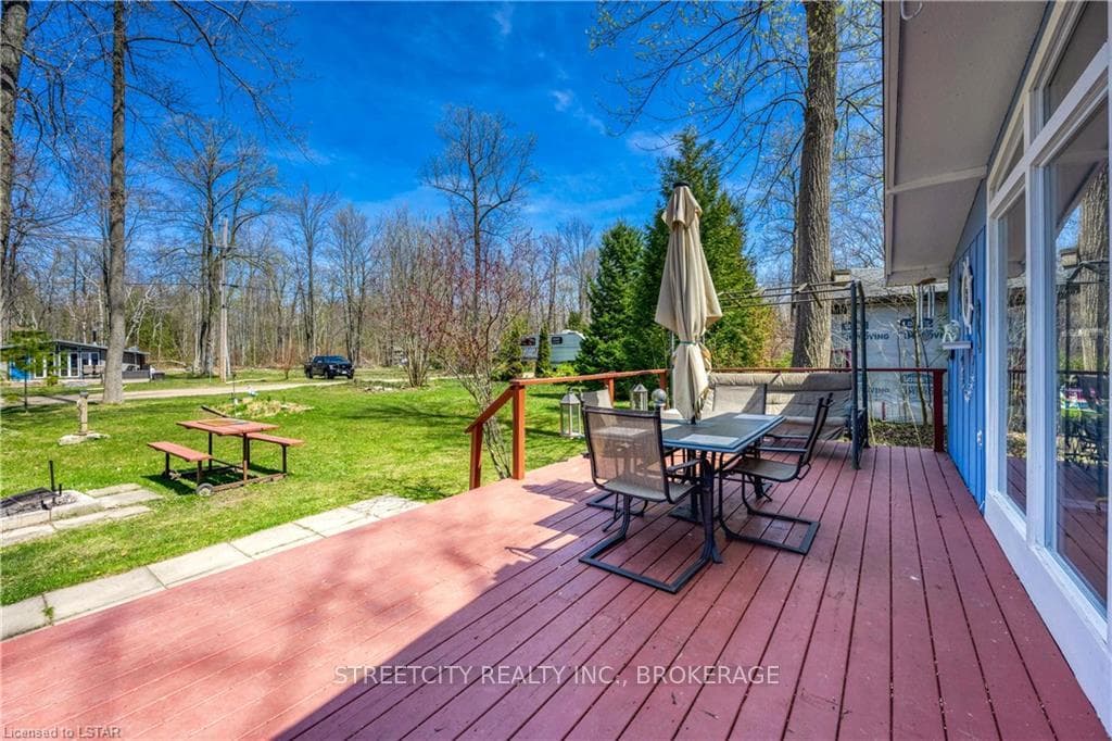 6121 WILLIZ Road photo 7