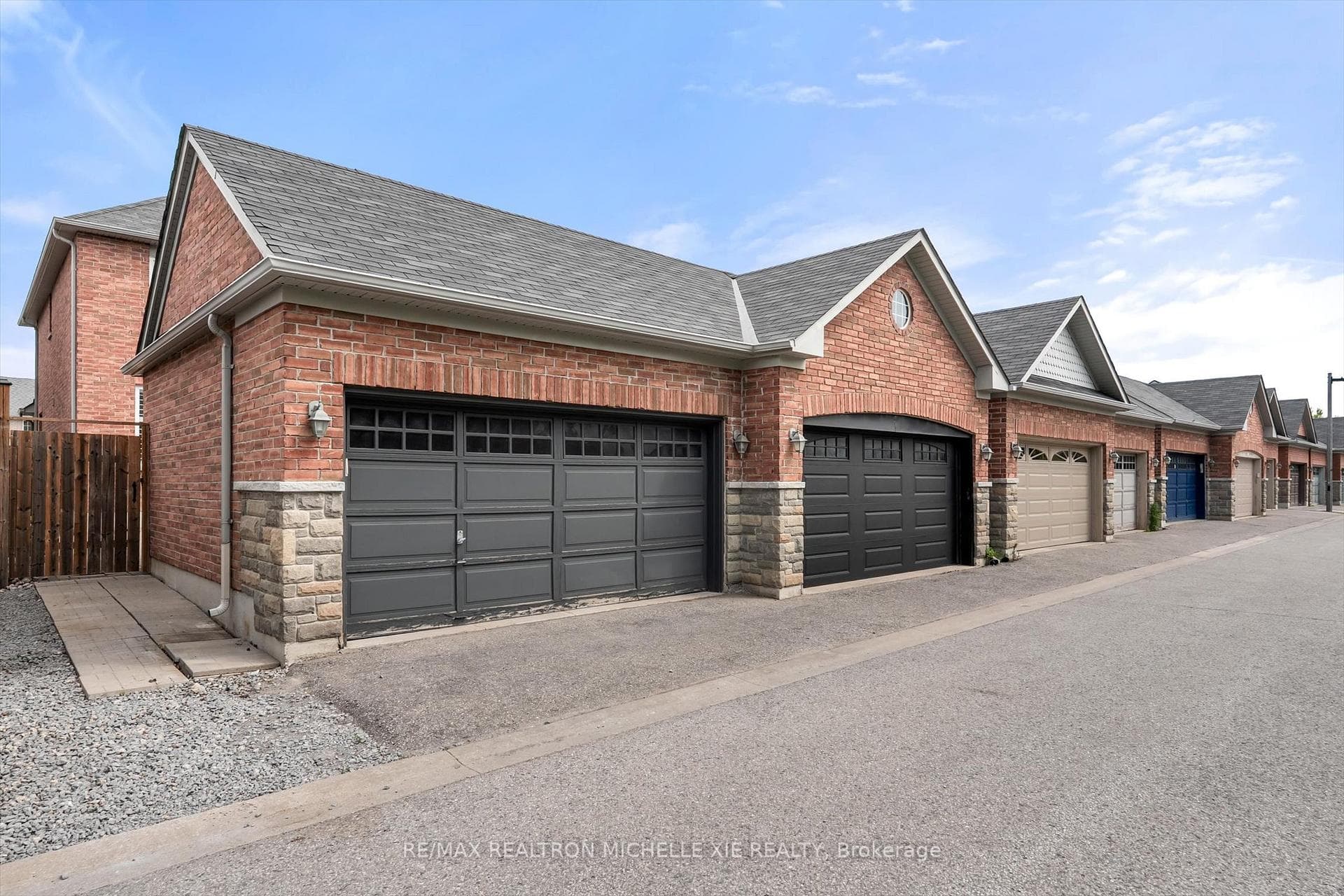 1049 Bur Oak Avenue photo 40