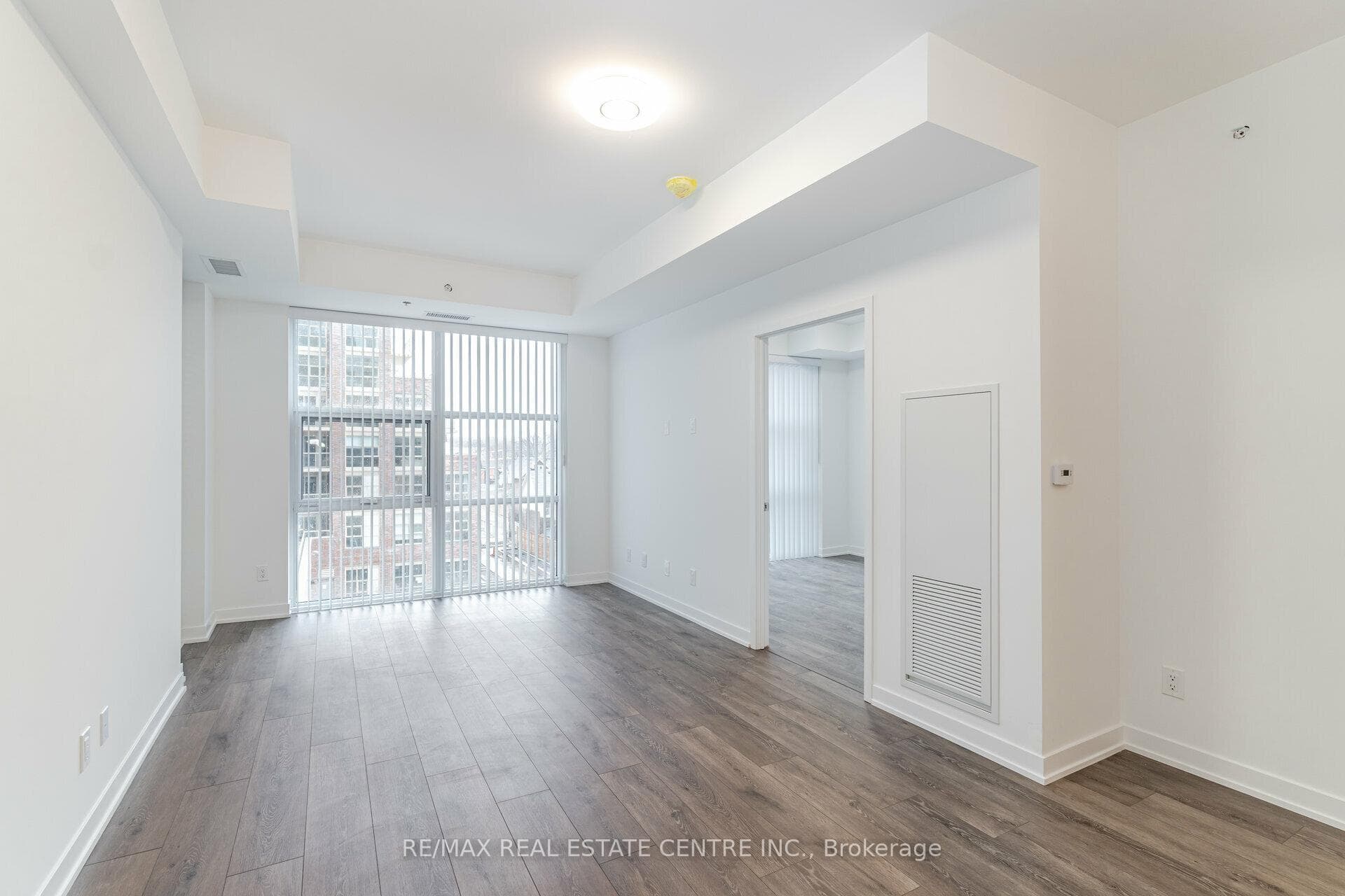 1787 St Clair Avenue Unit 405 photo 10