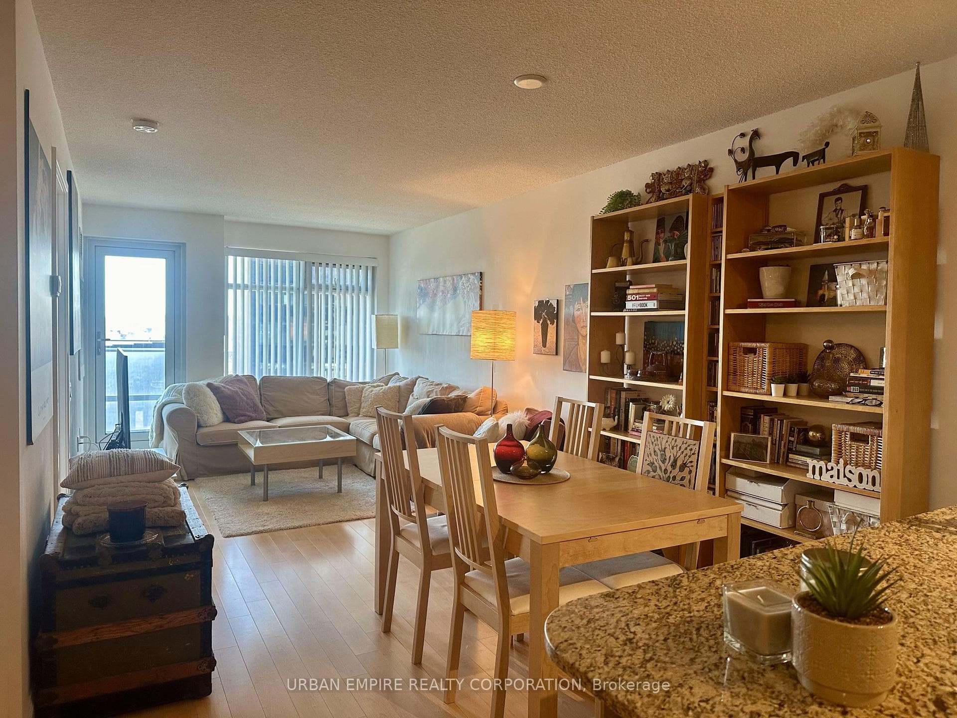 2191 Yonge Street Unit 1206 photo 2