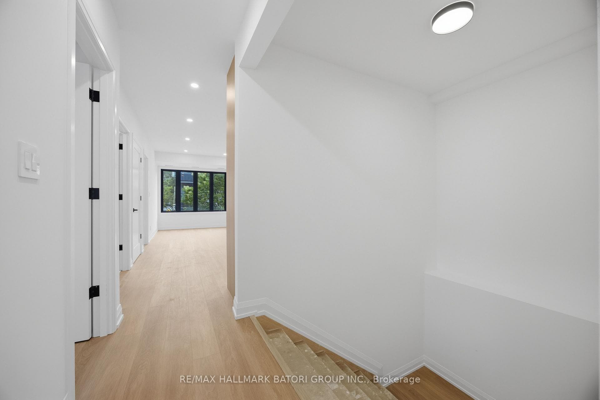 56 Camberwell Road Unit 3 photo 2