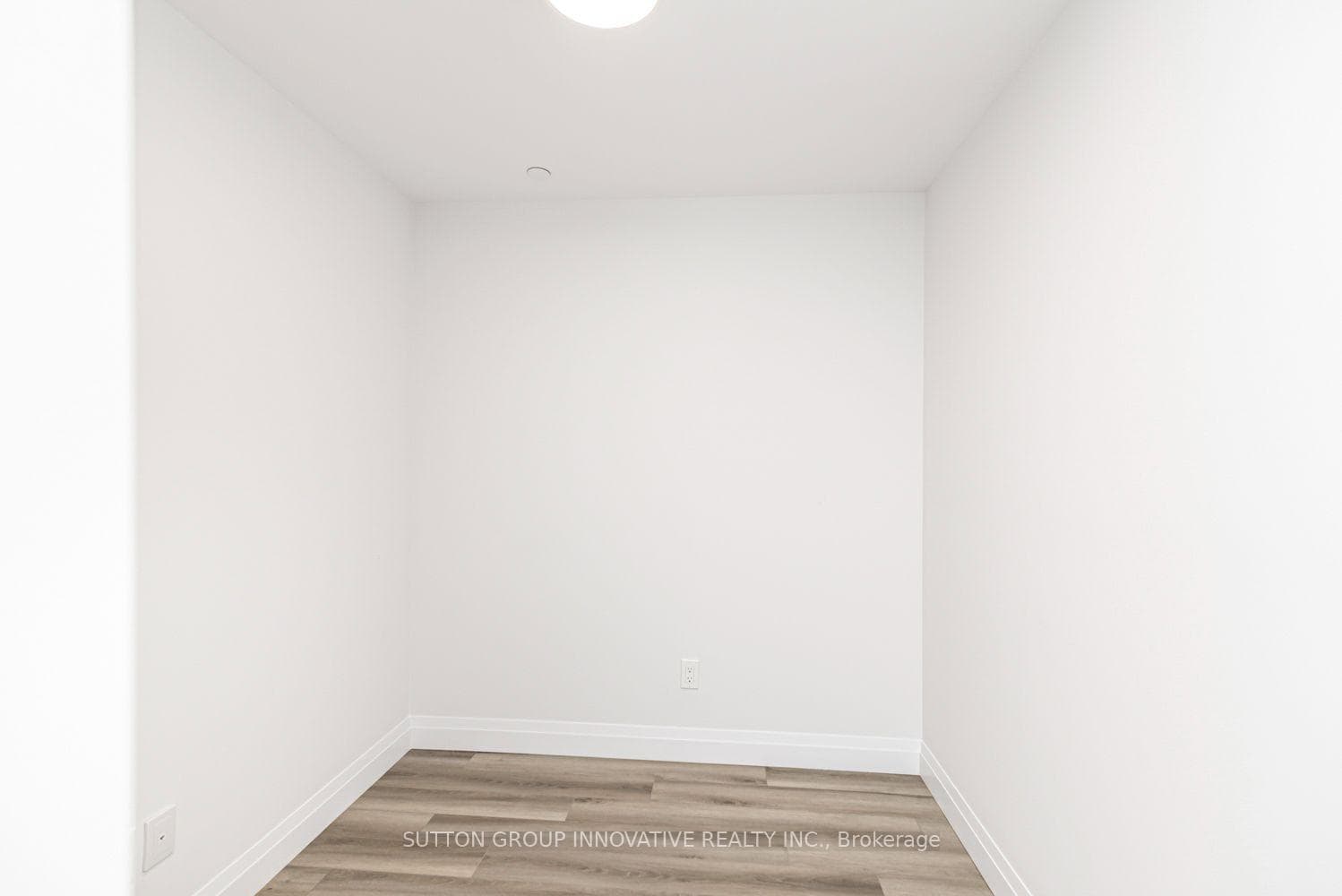 153 Wilson Street Unit 105 photo 24