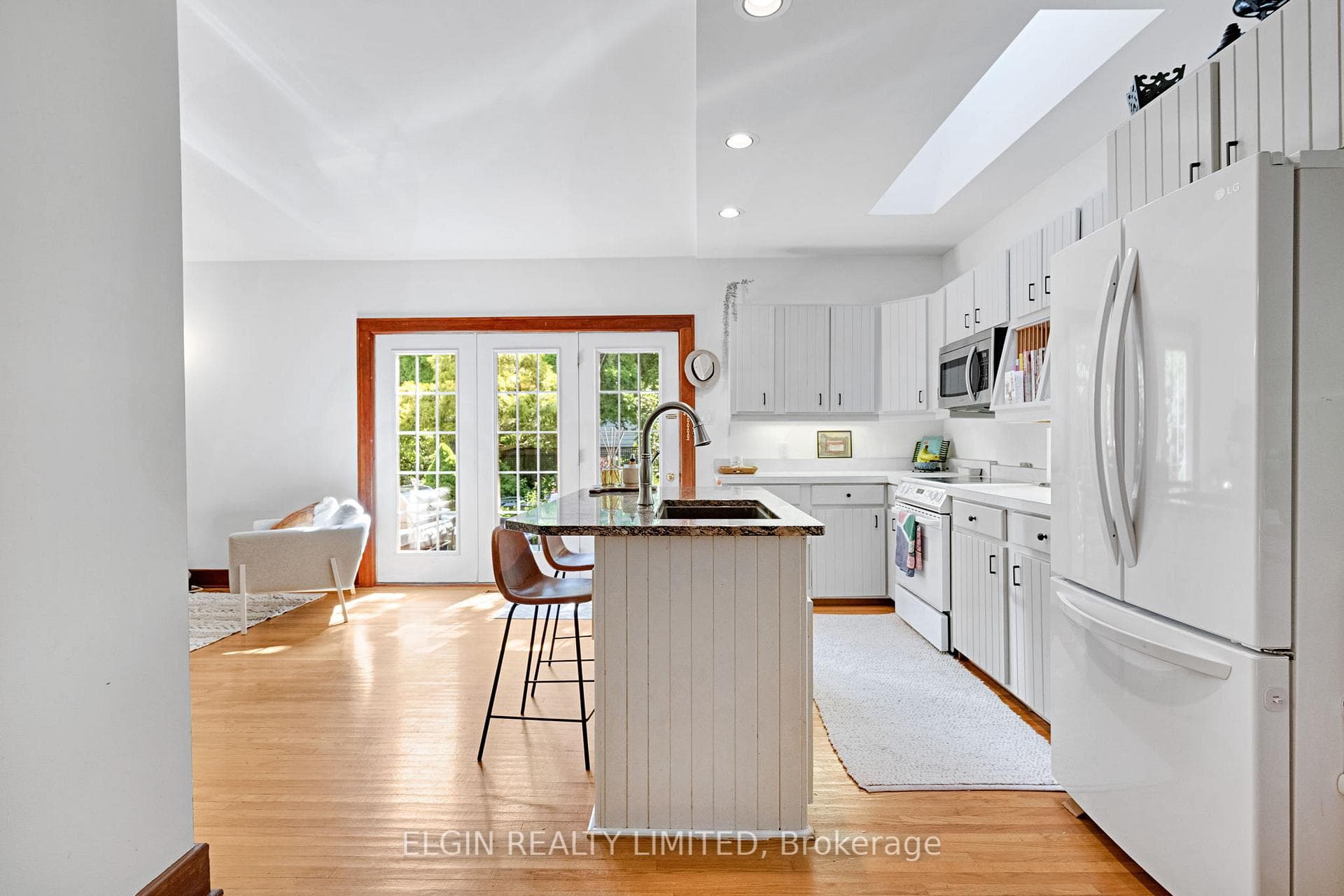 9 Farley Place photo 12