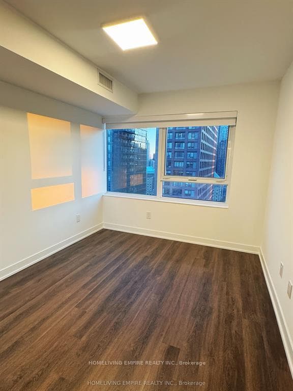 609 Sherbourne Street Unit 2304 photo 4