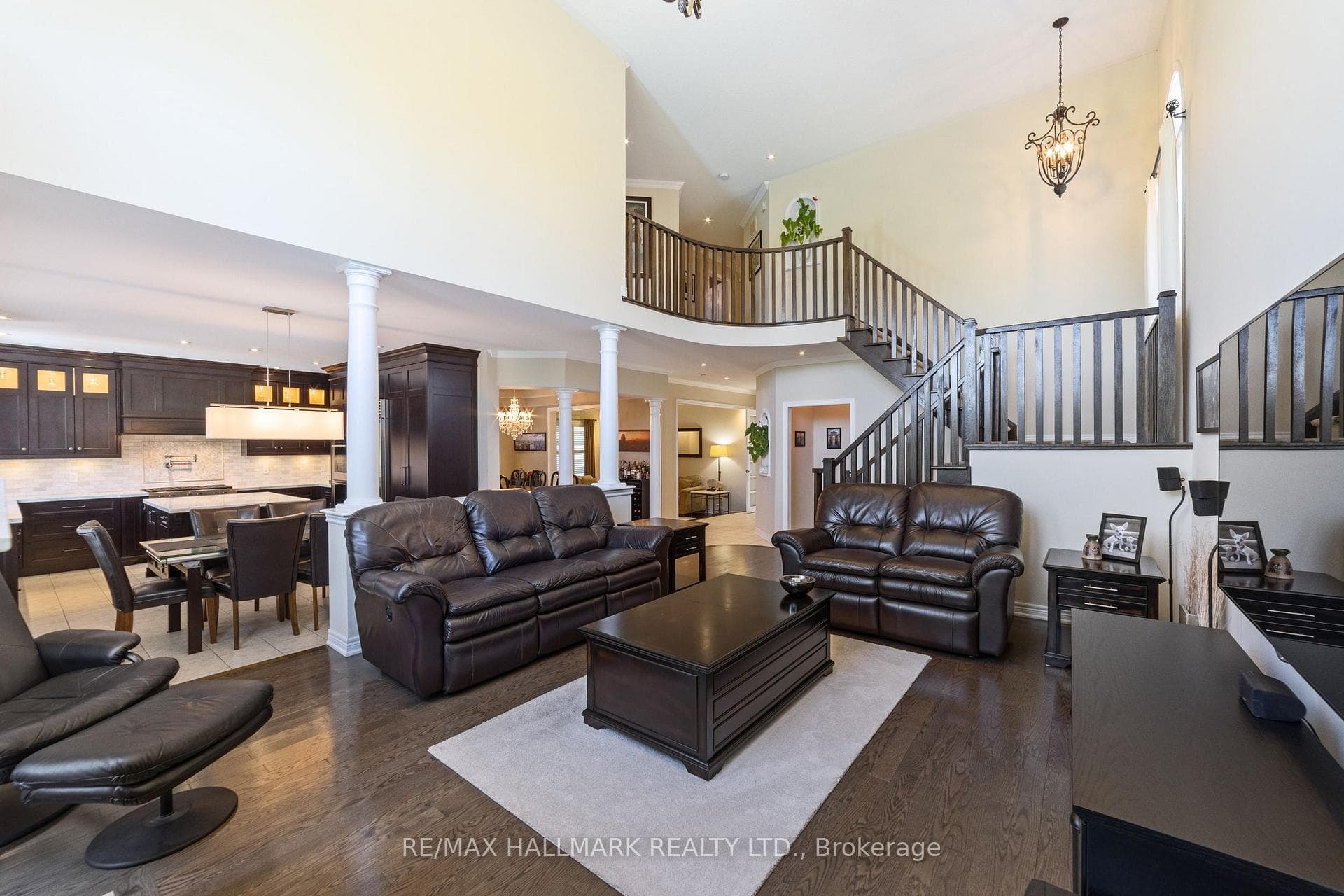 2431 Meadowridge Drive photo 12