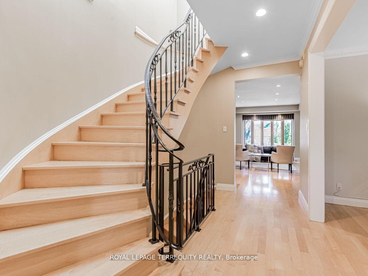 176 Joicey Boulevard photo 19