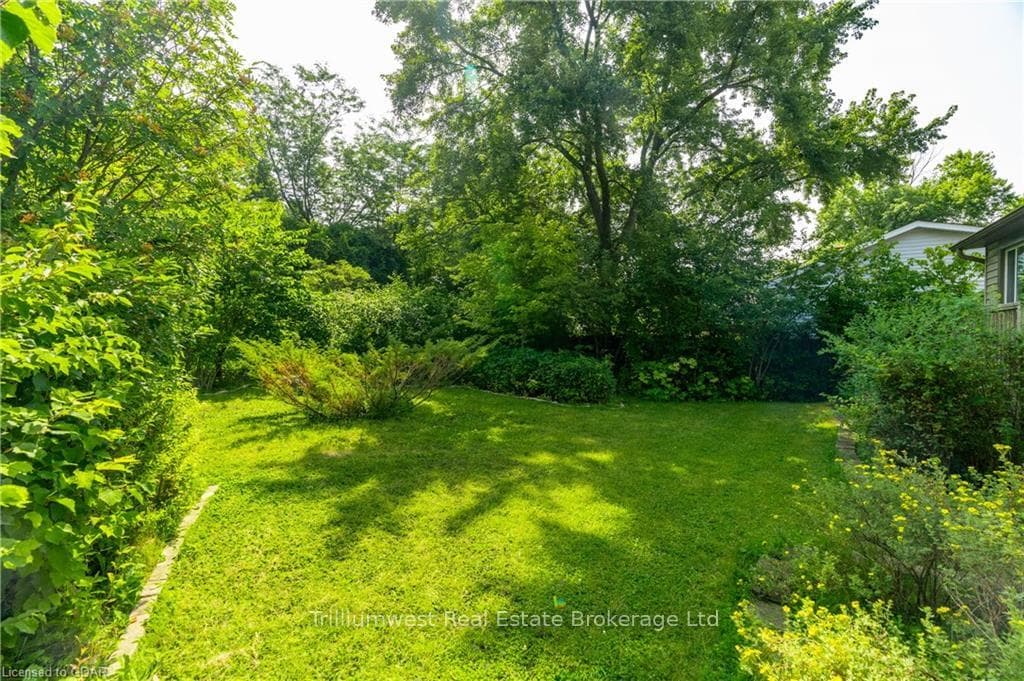 259 WARATAH Avenue photo 35