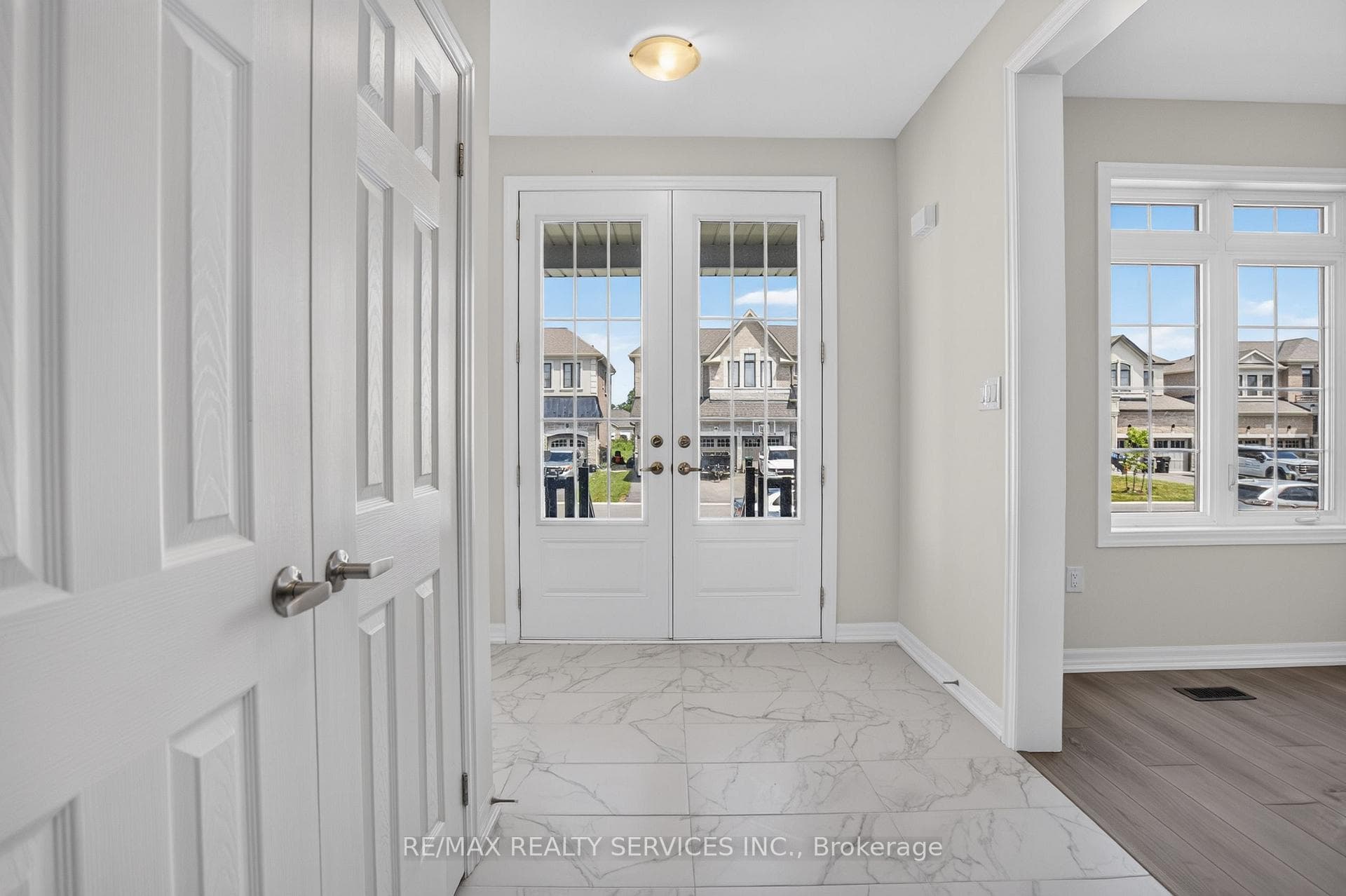 244 Warden Street photo 5