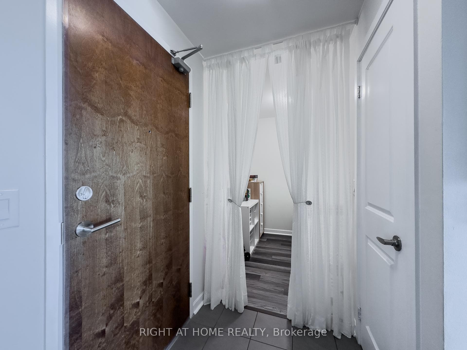 1235 Bayly Street Unit 1413 photo 19