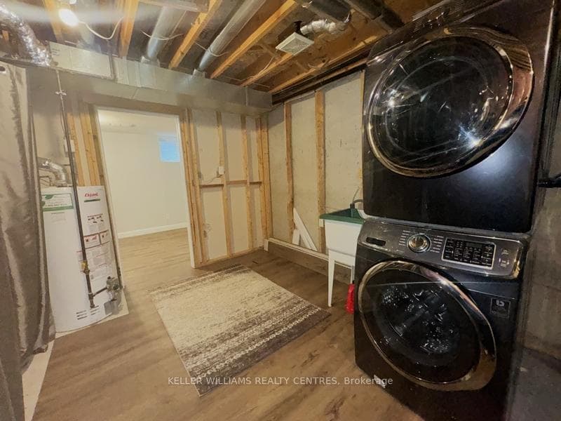 24 Lions Gate Boulevard photo 28