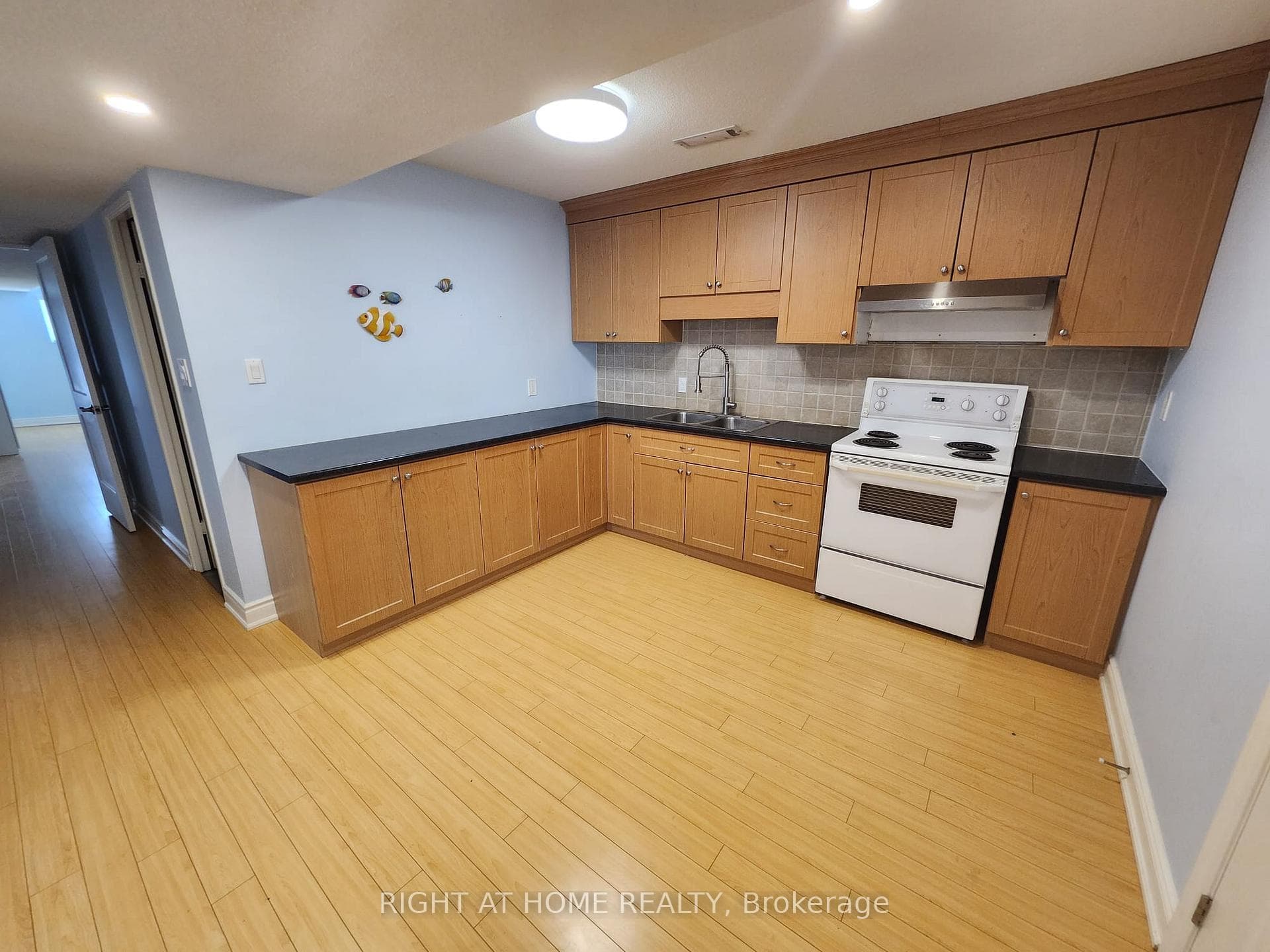 13290 Keele Street photo 22