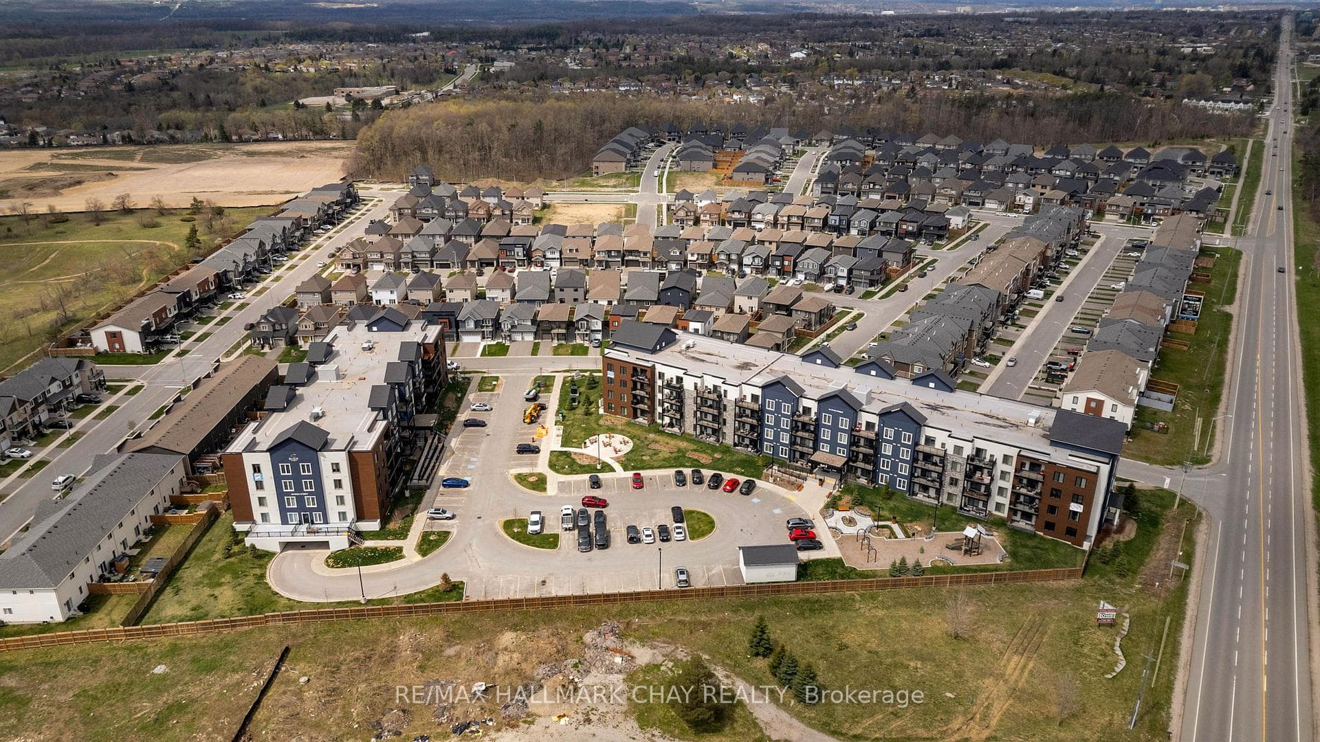 54 Koda St #401, Barrie, ON