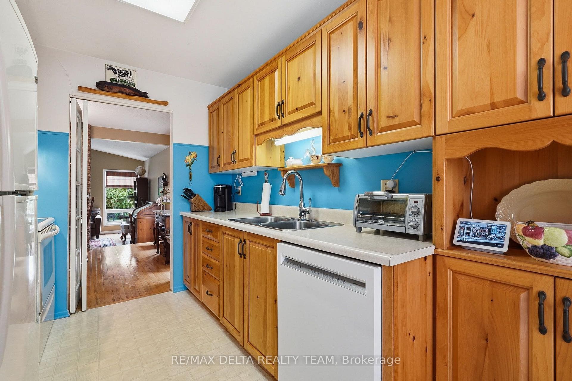 1091 St Lucia Place photo 6