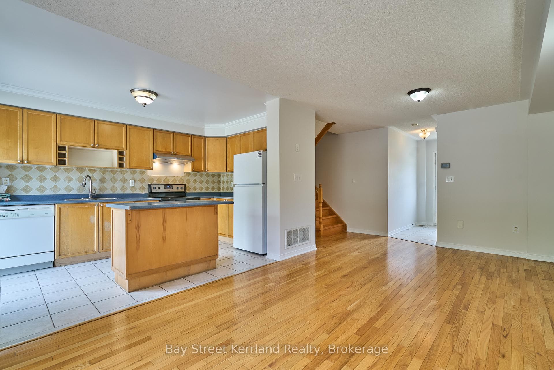 425 Ravineview Way photo 8