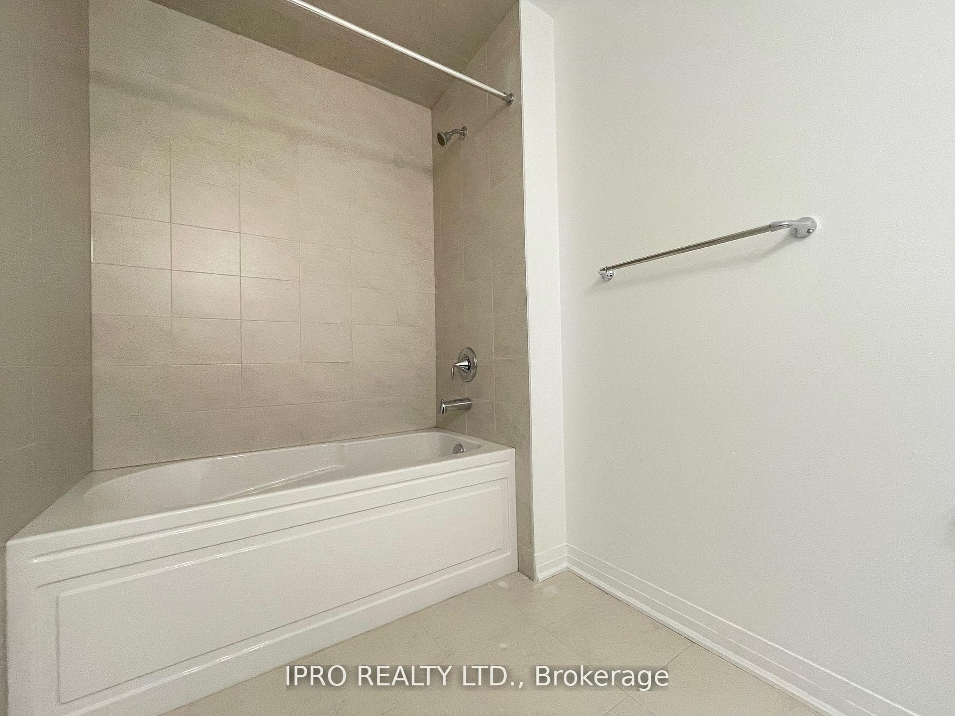 470 Gordon Krantz Avenue Unit 511 photo 17