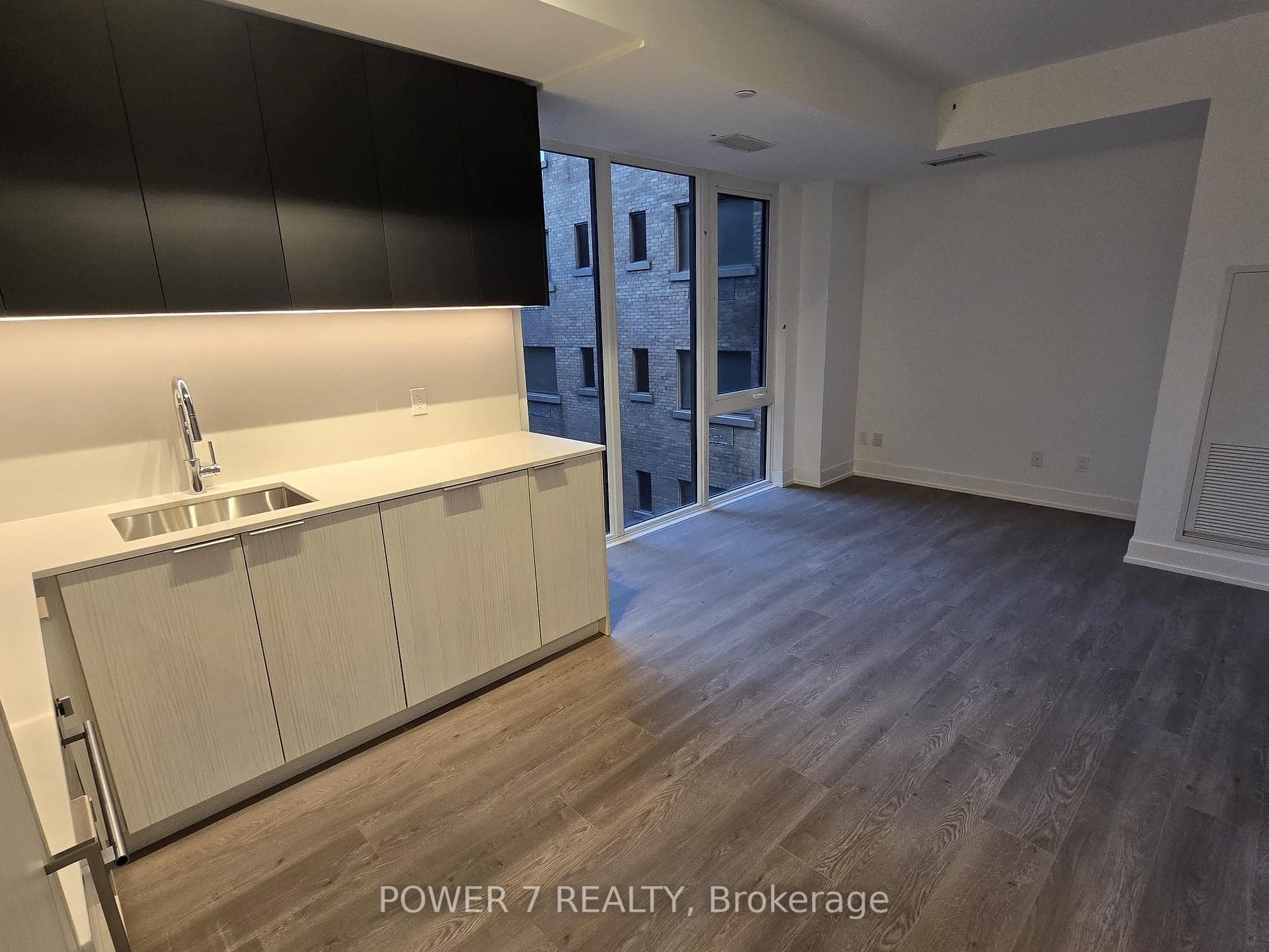 308 Jarvis Street Unit 619 photo 12