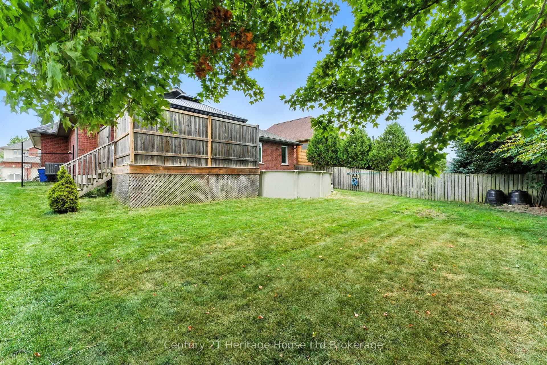 107 Applewood Street photo 42