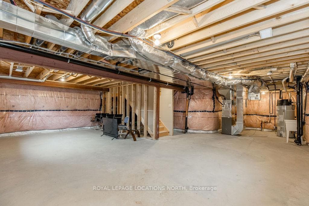 111 Plewes Drive photo 36
