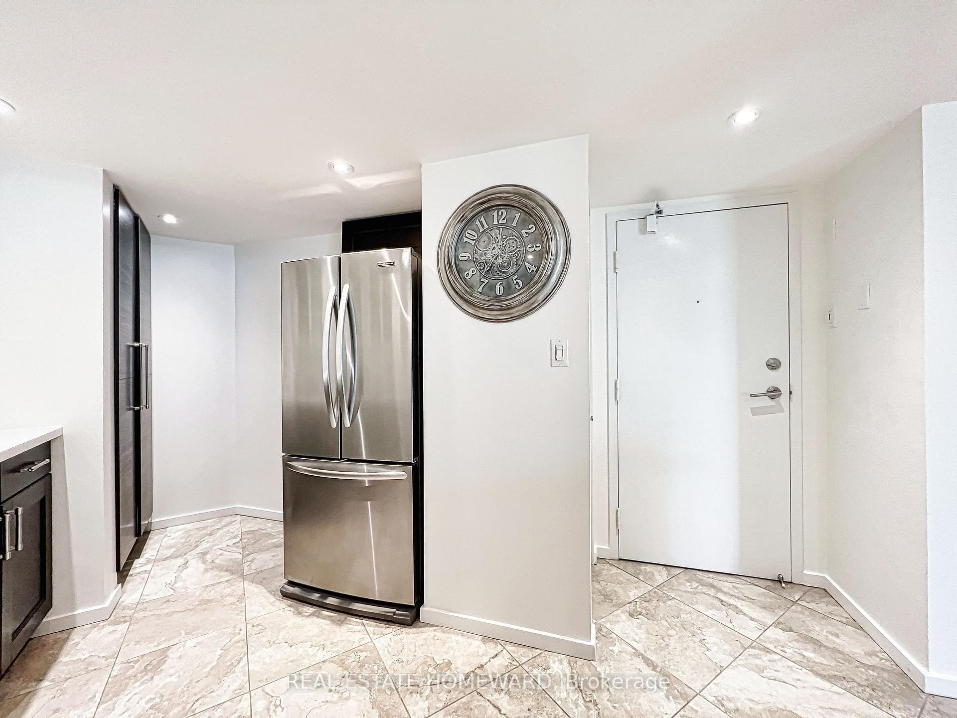 Entrance into Kitchen area