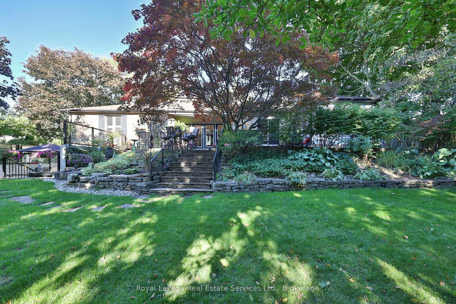 184 Dundas Street photo 36