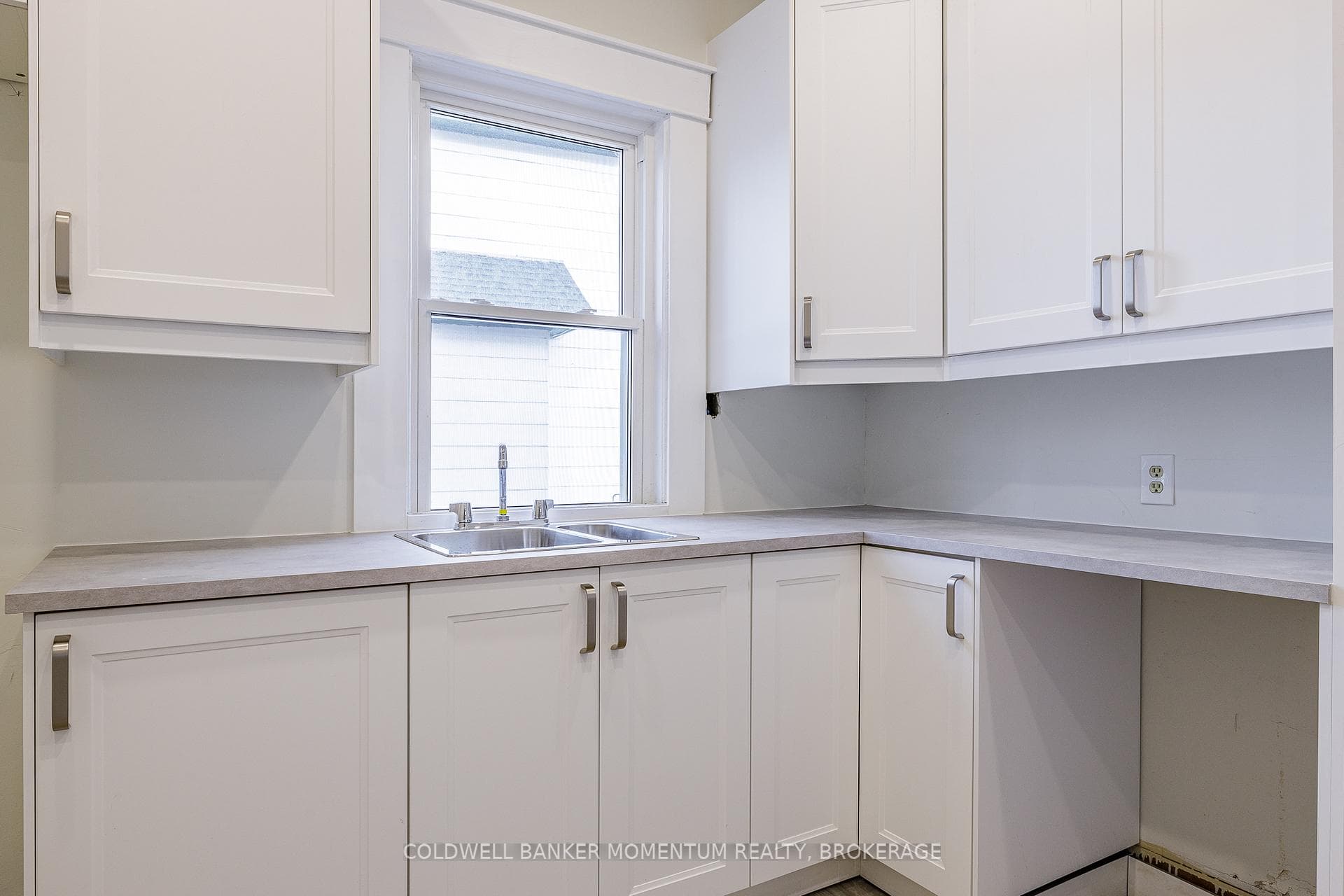 4759 EPWORTH Circle photo 12