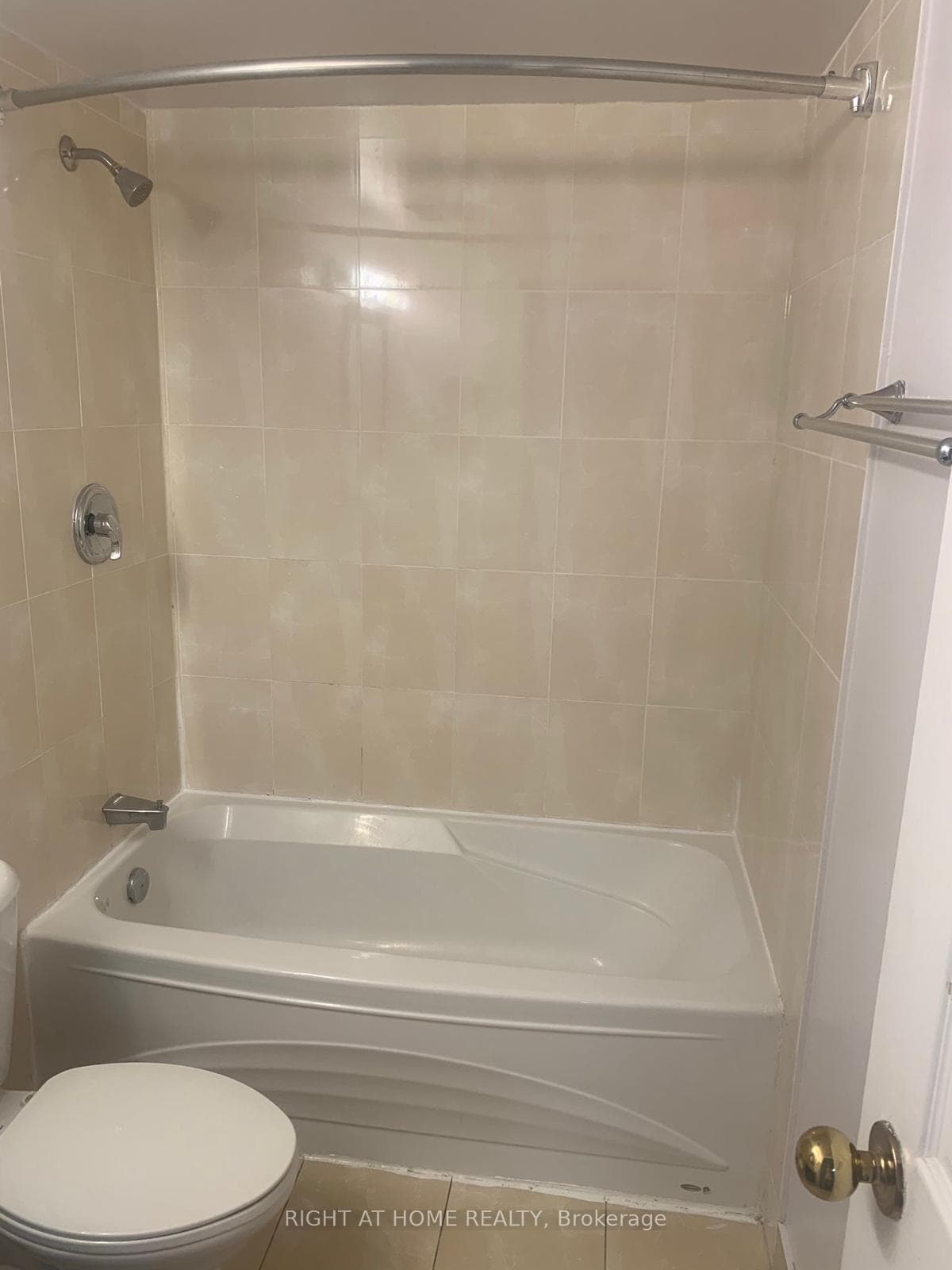 260 Queens Quay Unit 2807 photo 14