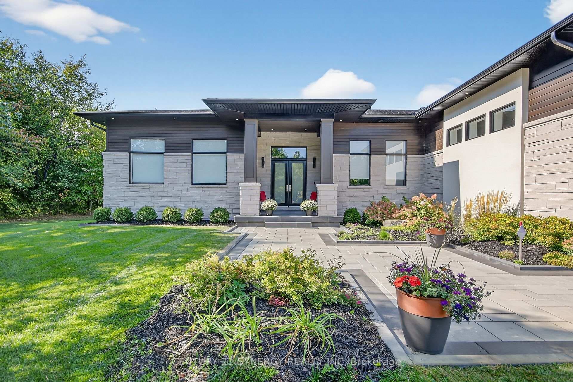 120 Derbeyshire Street photo 4