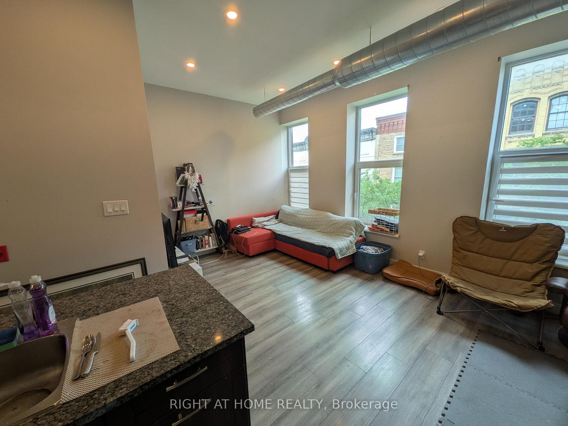 53.5 king Street Unit 4 photo 3