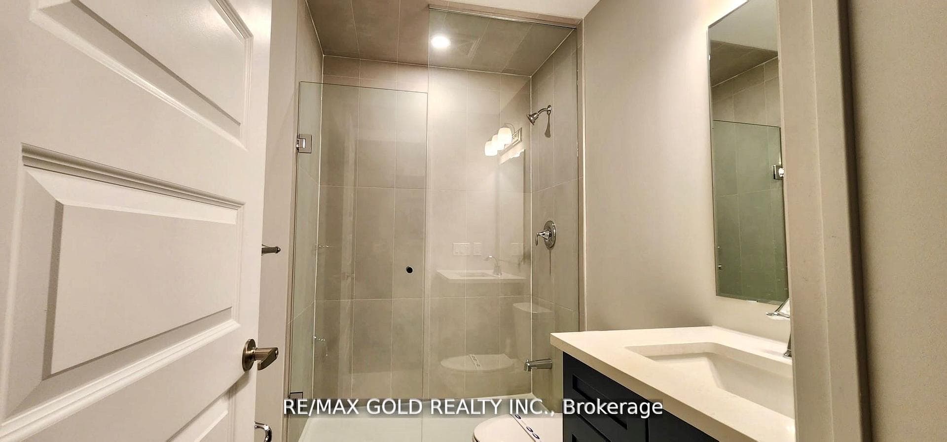 490 Gordon Krantz Avenue Unit 423 photo 32