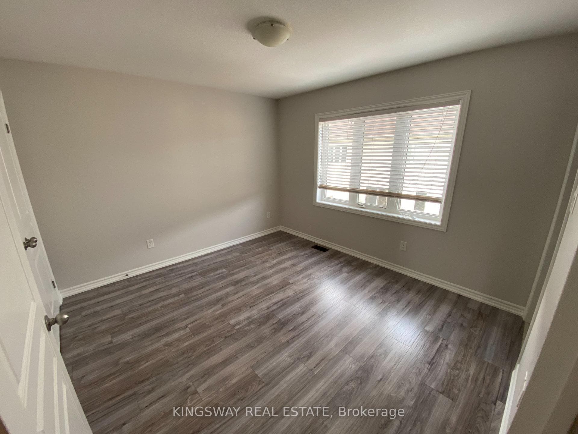 16 Kenridge Terrace photo 12