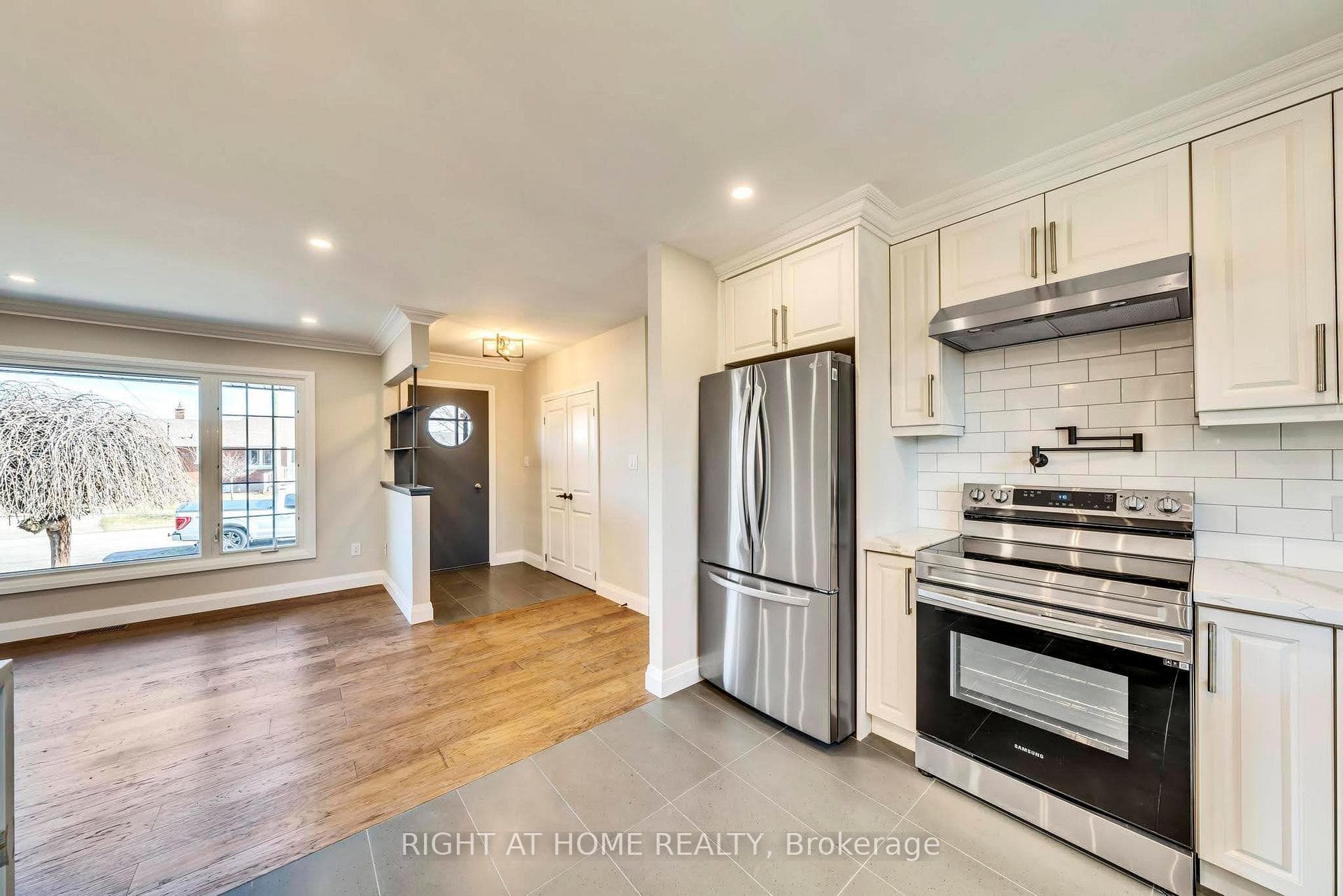 43 White Street Unit Main photo 16