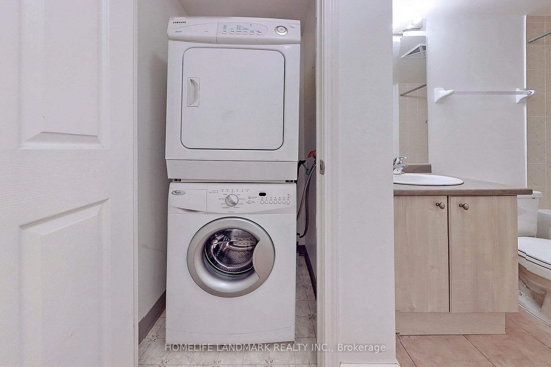 30 Grand Trunk Crescent Unit 901 photo 25