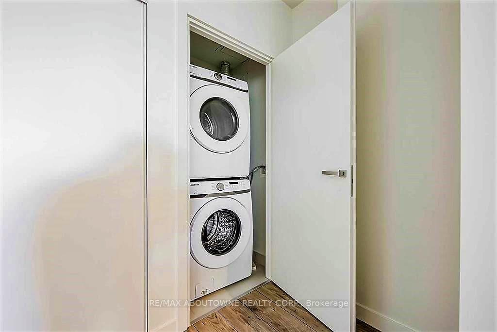 125 Bronte Road Unit 603 photo 10