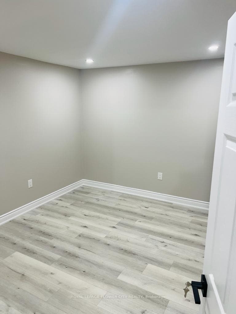 14581 Mount Pleasant Street photo 22