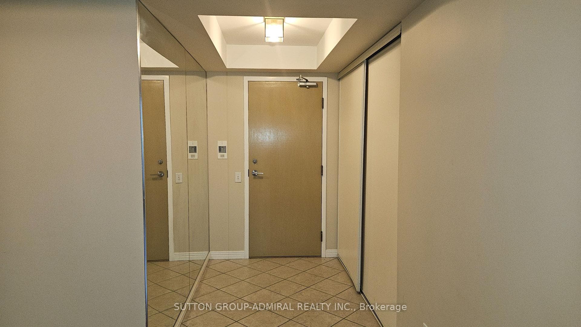 942 Yonge Street Unit 517 photo 17