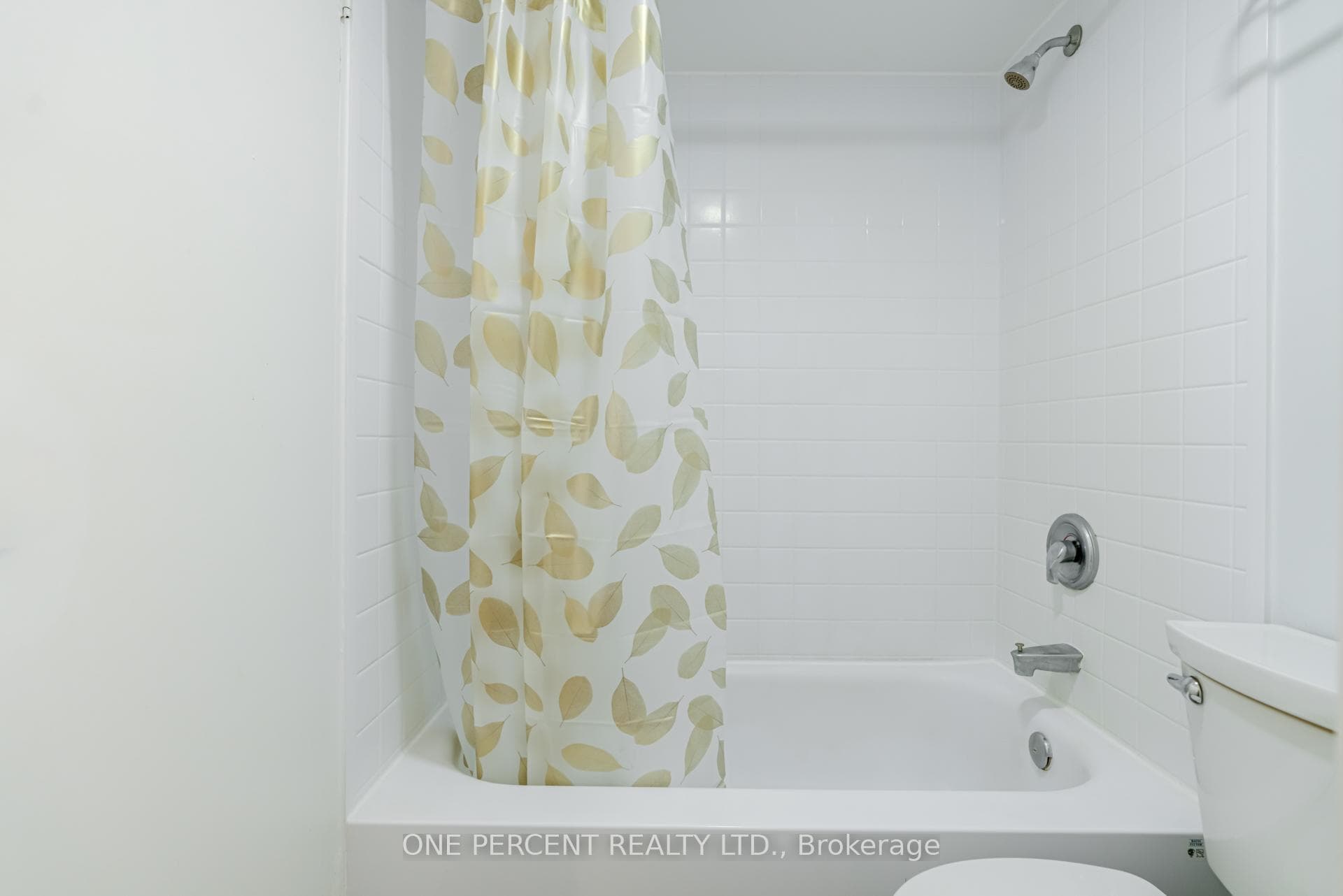 15390 Yonge Street Unit 406 photo 33