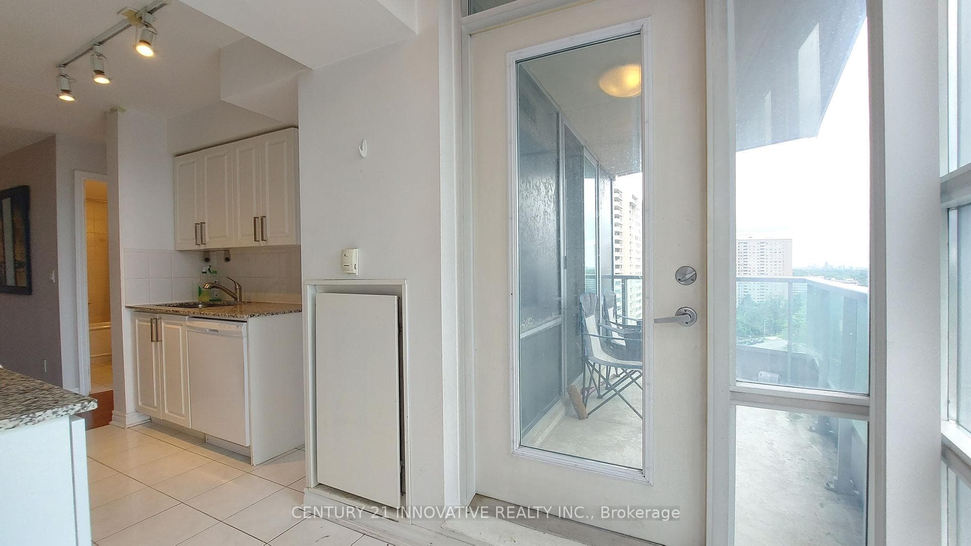 33 Elm Drive Unit 1012 photo 9