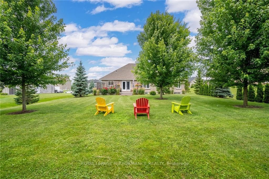 5 STRATFORD Boulevard photo 27