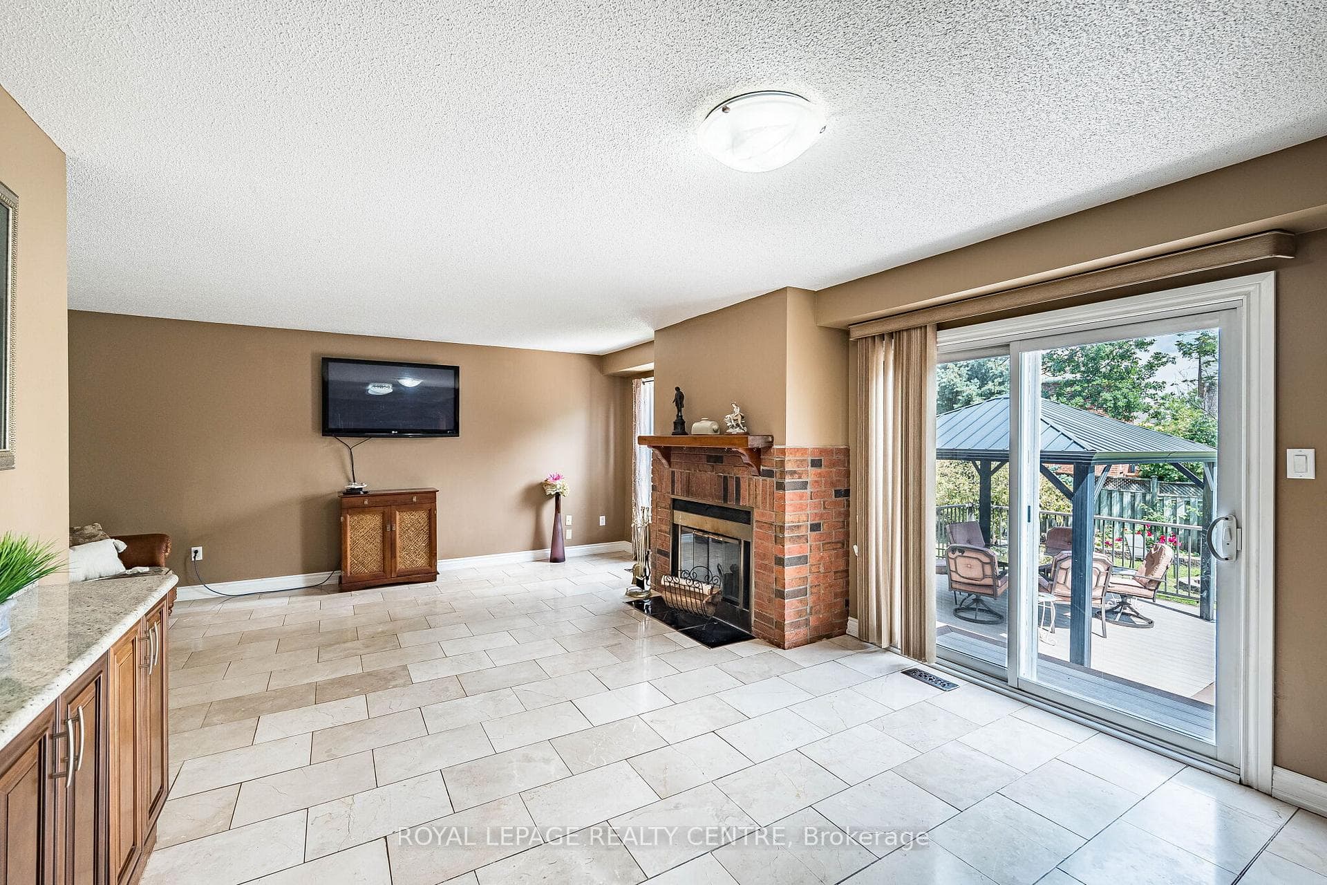 3211 Dovetail Mews photo 8