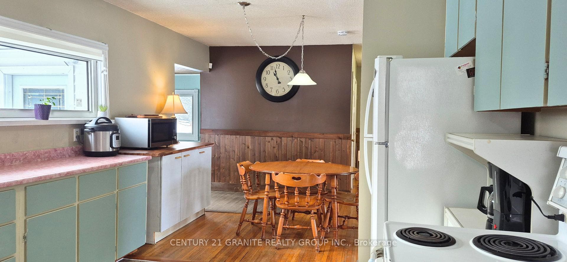 10 Hemlock Street photo 6